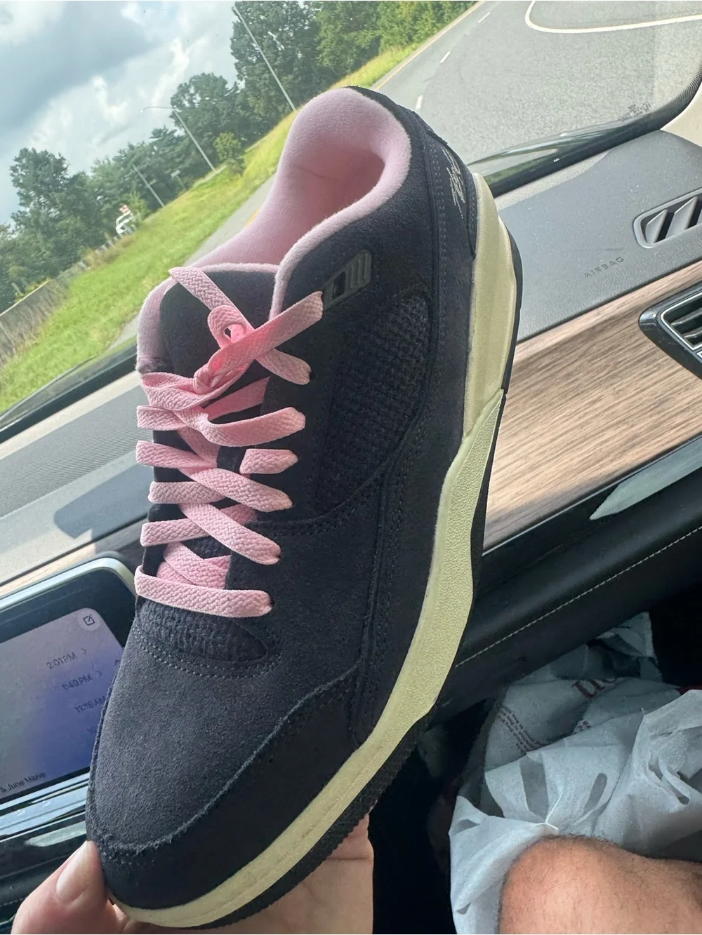 Nike Jordan Flight Court  low-top sneakers in charcoal and pink